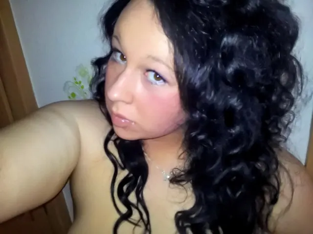 Sexy-Alicia image 2